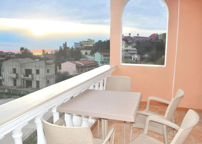 House Letta In A Very Quiet Location In Agios Gordios Beach, Corfu *