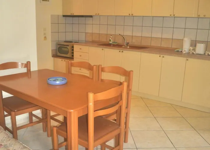 House Letta In A Very Quiet Location In Agios Gordios Beach, Corfu *