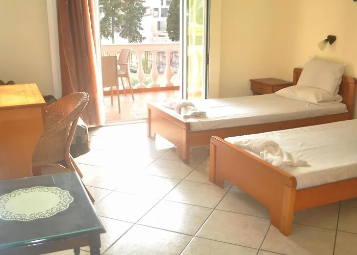 House Letta In A Very Quiet Location In Agios Gordios Beach, Corfu